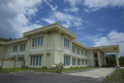 Bajau Bay Hotel & Resort