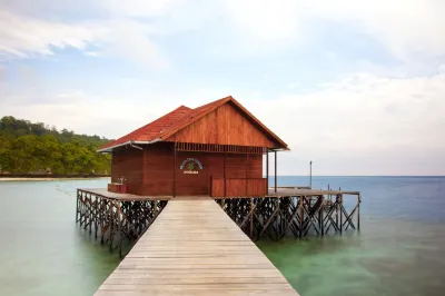 Maratua Pratasaba Resort Hotel dekat Pulau Panjang