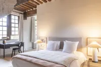 Les Manoirs des Portes de Deauville - Small Luxury Hotel of the World Отели в г. Канапвиль