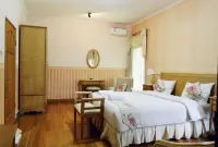 The Garden Family Guest House Powered by Cocotel Hotels in Ciawi