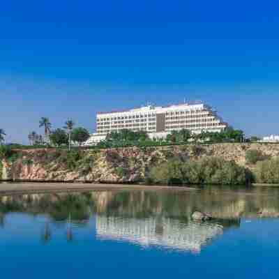 Crowne Plaza Muscat Hotel Exterior