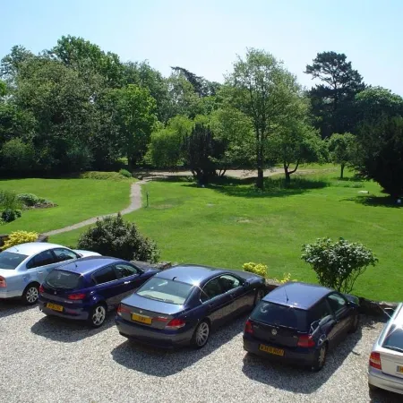 Farnham House Hotel