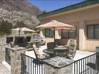 Whispering Pines Hotel a June Lake