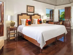 Round Hill Hotel & Villas