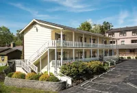 Boxwood Lodge Blowing Rock Near Boone-University Hotels in Blowing Rock