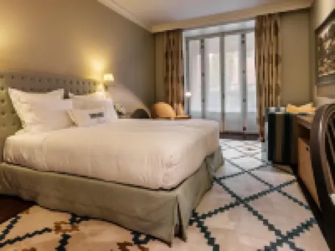 ヴィダゴ パレス シャベシュのホテル