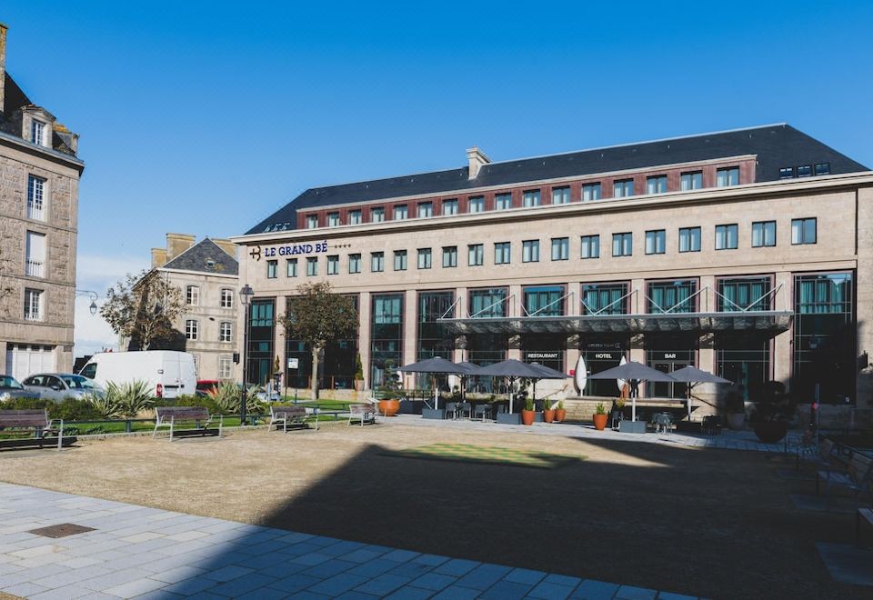 Golden Tulip Saint Malo 조식 뷔페