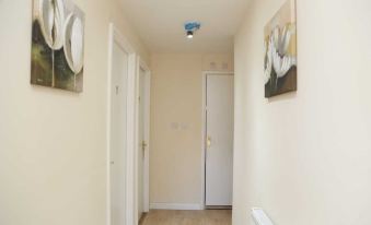 Budget 4-Bedrooms in Thamesmead