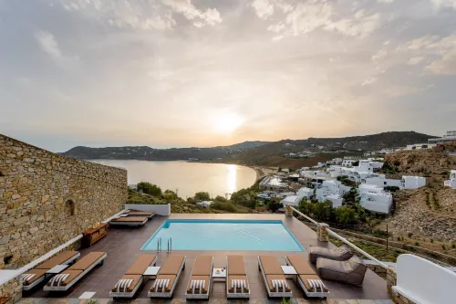 Cova Mykonos Suites Hotels in Elia