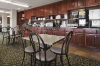 Super 8 by Wyndham Sioux Falls/41st Street Hotel di Sioux Falls