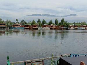 New Bombay Heritage Group of Houseboats