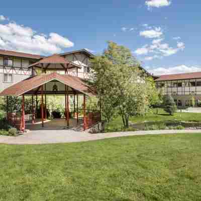 Villas at Zermatt Resort - Condos Hotel Exterior