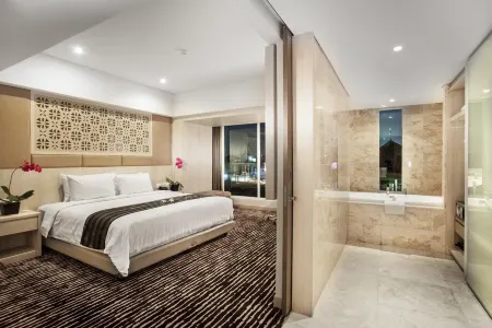 Sovereign Bali Hotel Отели в г. Бали