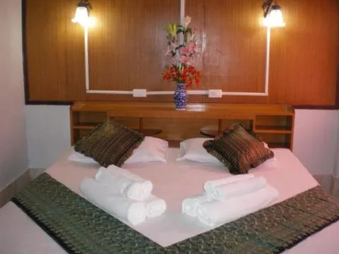 บังกะโลดีลักซ์พร้อมเครื่องปรับอากาศ