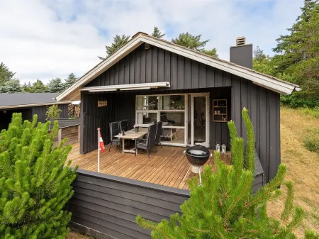 "Snioulf" - 1km from the Sea