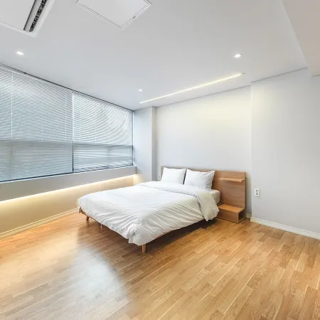 Yeosu Jinnam Mansion Pension