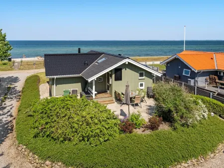 "Diertje" - 10m from the Sea Отели в г. Nordfyns