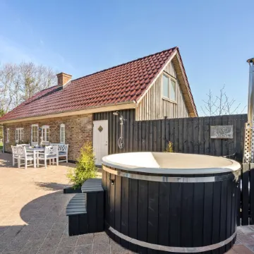 "Malene" - 700m to the Fjord