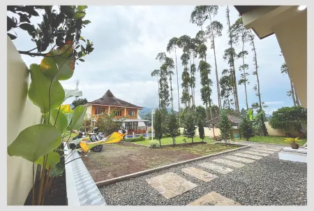 Villa Cempaka Pangalengan 2 Отели в г. Pangalengan