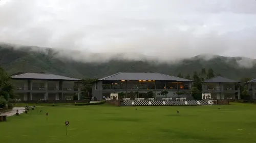 TatSaraasa Resort & Spa, Udaipur - Balkoner