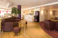 Premier Inn Cambridge (A14, J32) Hotel Отели в г. Кембридж