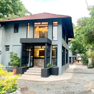 The Henry Resort Taramindu Laiya Hotels near Playa Laiya