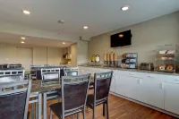 Knights Inn Kamloops - Bữa sáng