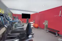 Ramada by Wyndham Miami Springs/Miami International Airport - Gym