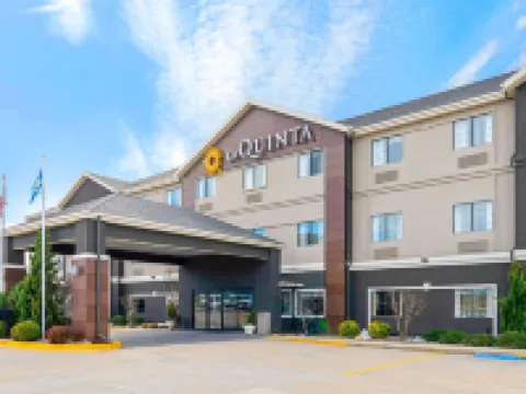 La Quinta Inn & Suites by Wyndham Ada Hotels in Ada