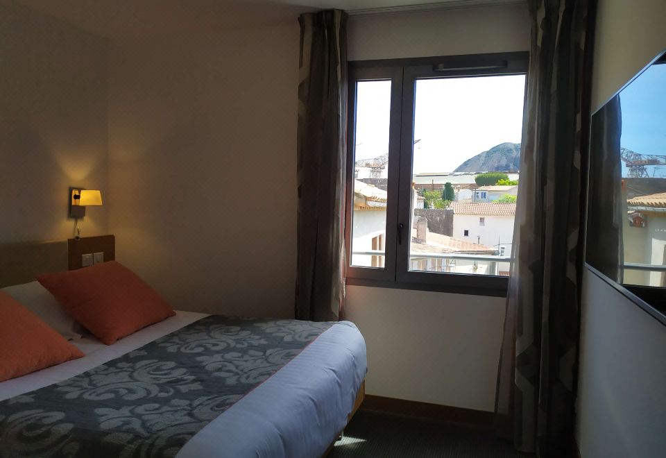 Best Western Premier Hotel du Vieux Port Over view