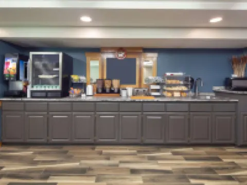 อเมริกินน์ บายวินด์แฮม นอร์ทฟิลด์ โรงแรมในNorthfield