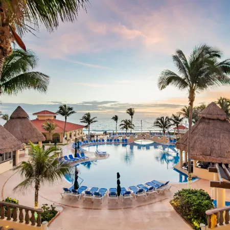 GR Solaris Cancun All Inclusive