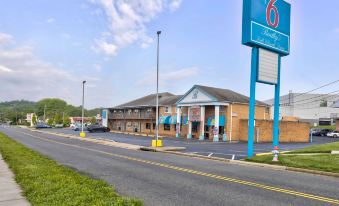 Motel 6 Falls Church, VA - Arlington Boulevard