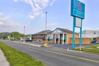 Motel 6 Falls Church, VA - Arlington Boulevard Hotels in West Falls Church