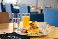 Holiday Inn PHILADELPHIA ARPT-STADIUM AREA by IHG - Frühstück