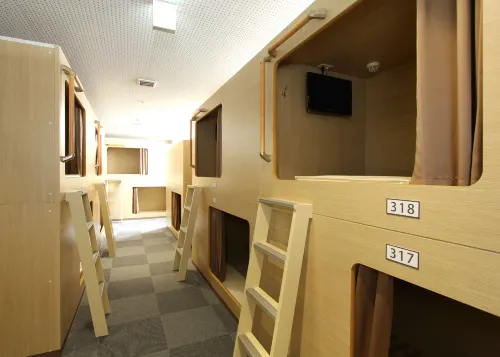 Capsule Hotel and Sauna Rifure - Nhà nghỉ