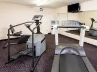 Days Inn & Suites by Wyndham Kokomo - 2-Star