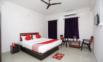 OYO 13527 Usha Residdency