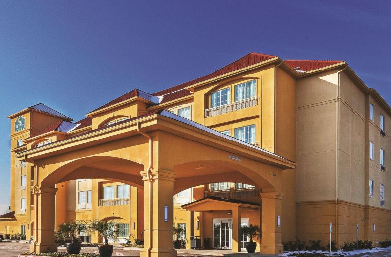La Quinta Inn & Suites by Wyndham Fort Worth Arlington West