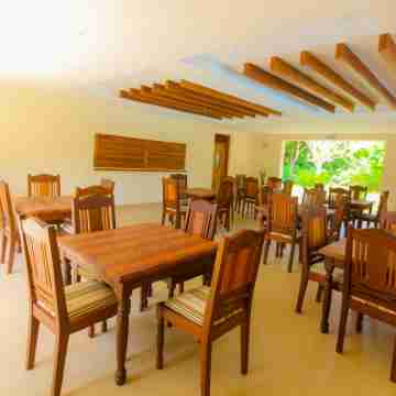 Luxury Private Villas in Diani Beach, Mombasa Kenya Dining/Meeting Rooms