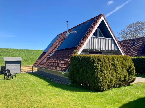 Cozy Holiday Home by the Dike in a Quiet Location at Lauwersmeer - Homestays