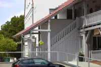 Pension Schlossgasse Hotels in Tauer