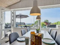 "Thrugils" - 200m from the Sea