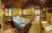 Camotes-Hidden-Huts Hotell i 