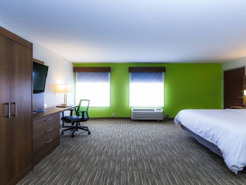 Holiday Inn Express 歐塞奇比奇