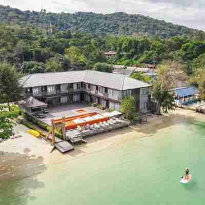 Baan Ploy Sea Hotel Exterior