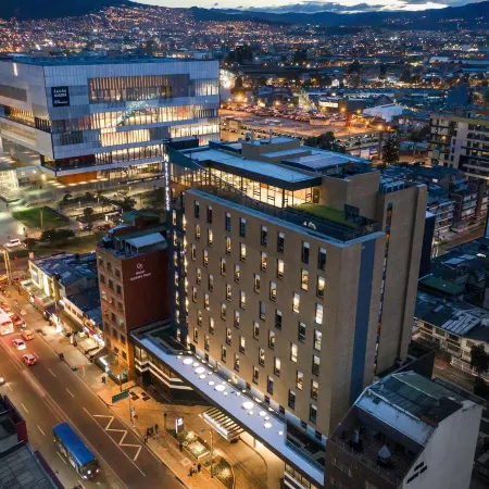 Hyatt Place Bogota Convention Center Отели рядом с достопримечательностью «Конгресс-центр G12»