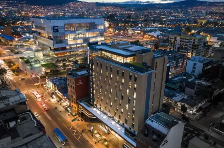 Hyatt Place Bogota Convention Center Отели рядом с достопримечательностью «Университет Насьональ де Колумбия»