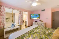 Mayan Princess 101 Beachfront Resort Hotels in Port Aransas