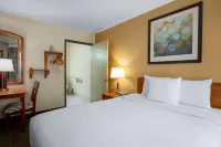 Days Inn by Wyndham Encinitas Moonlight Beach Hotels in Encinitas